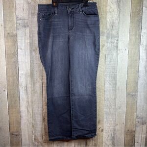 Lee Sz 12 Short Regular Fit Straight Leg Mid-Rise Gray Secretly Shapes Jeans